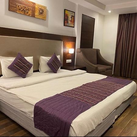 Hotel Le Roi Near New Delhi Railway Station Zewnętrze zdjęcie