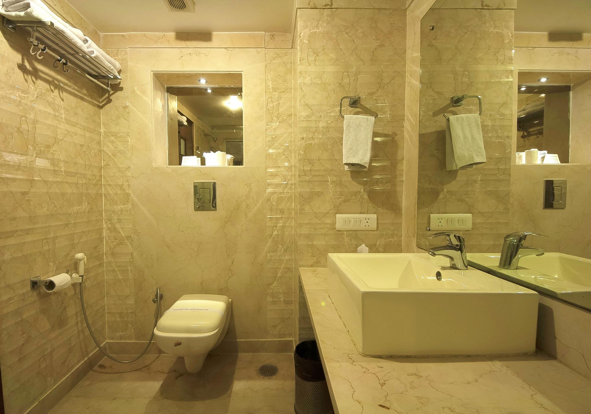 Hotel Le Roi Near New Delhi Railway Station Zewnętrze zdjęcie