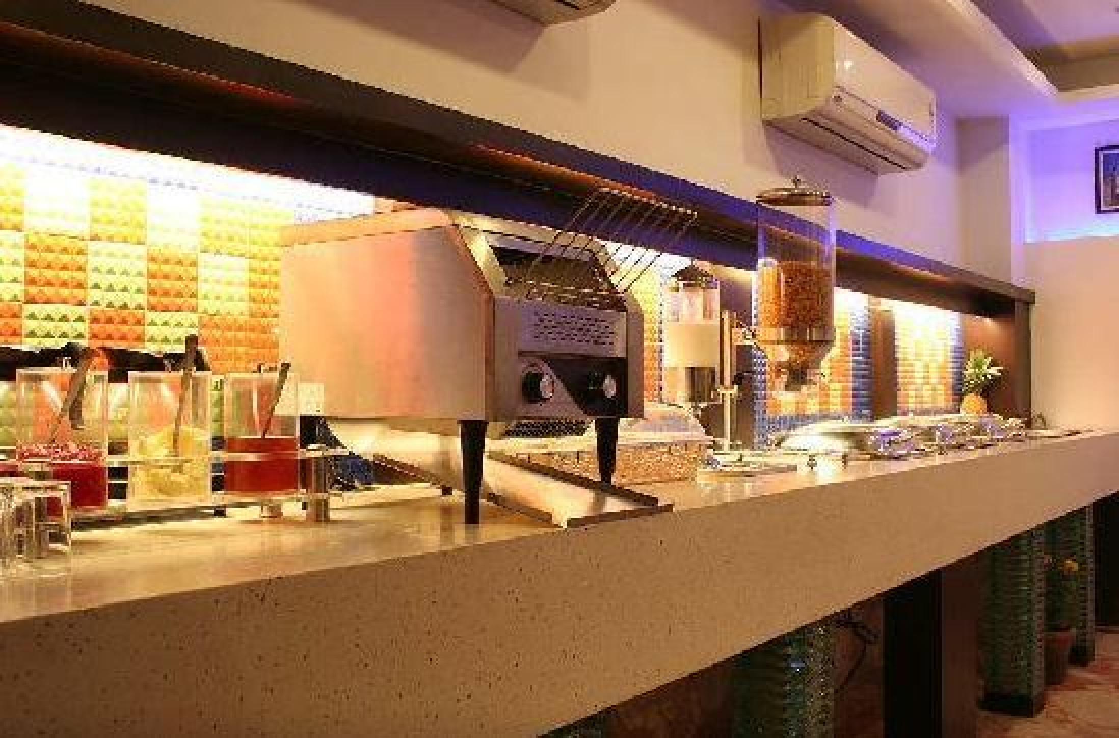 Hotel Le Roi Near New Delhi Railway Station Zewnętrze zdjęcie