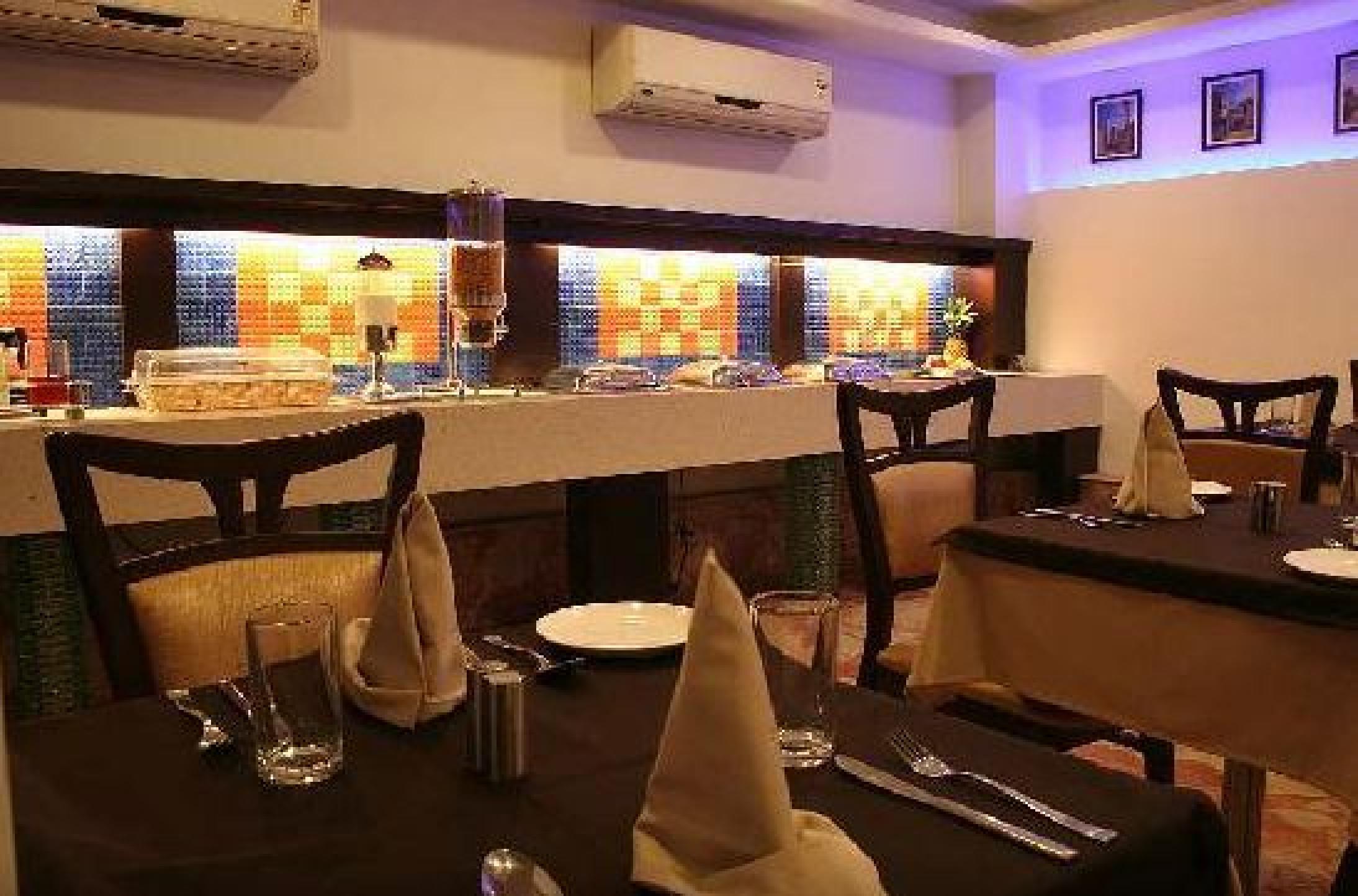 Hotel Le Roi Near New Delhi Railway Station Zewnętrze zdjęcie