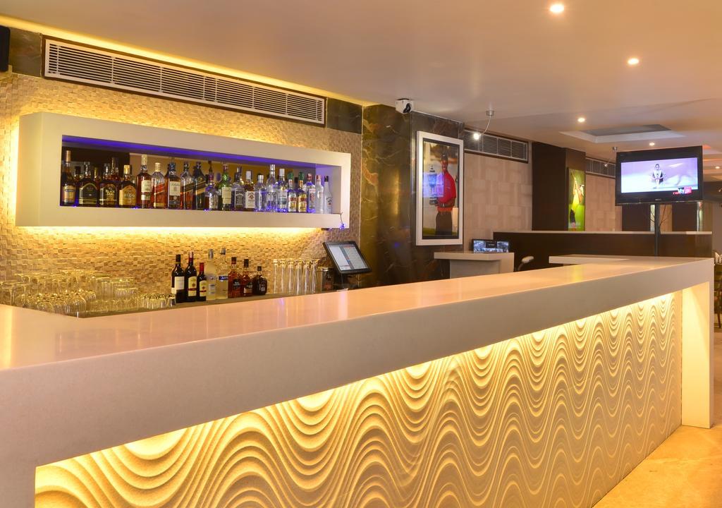 Hotel Le Roi Near New Delhi Railway Station Zewnętrze zdjęcie