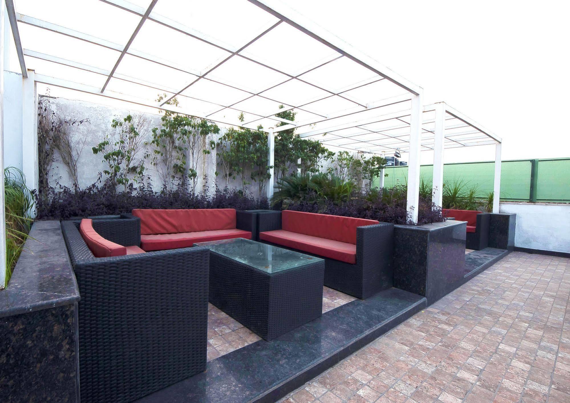 Hotel Le Roi Near New Delhi Railway Station Zewnętrze zdjęcie