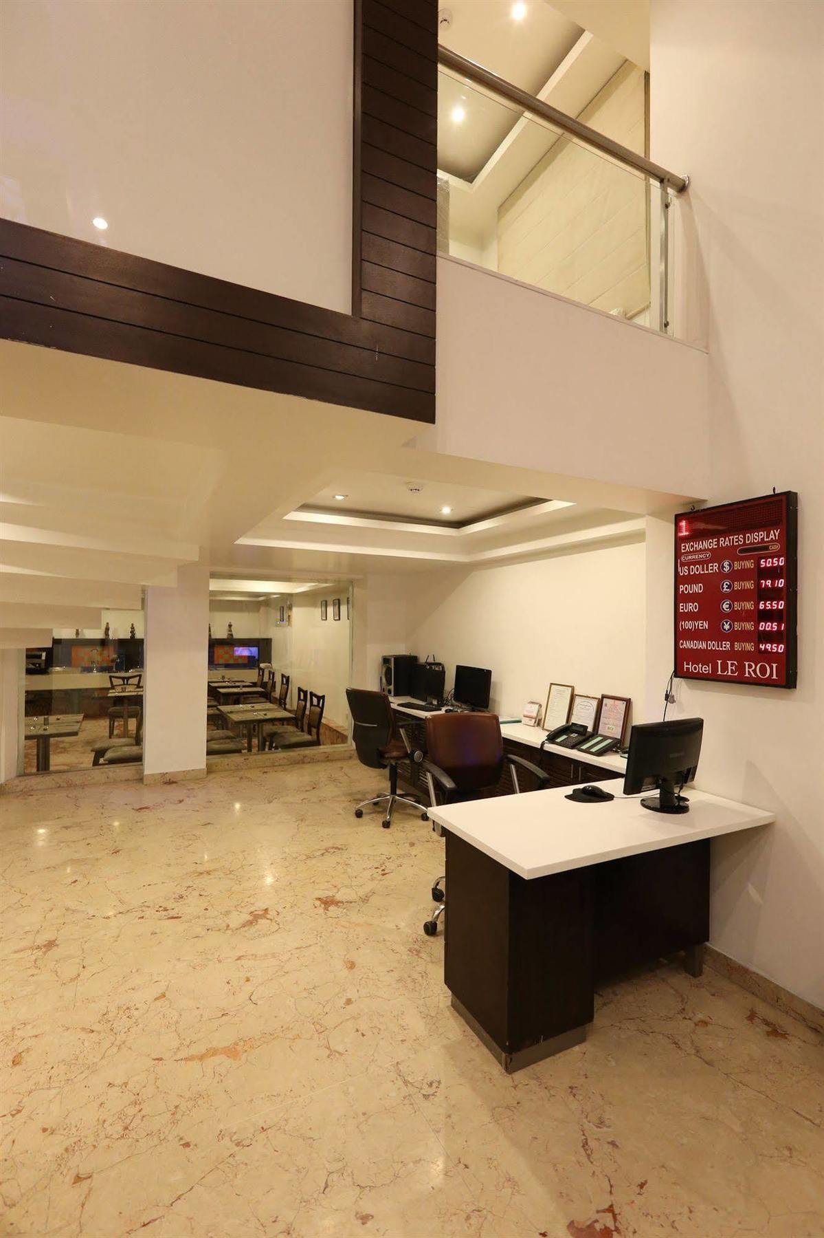 Hotel Le Roi Near New Delhi Railway Station Zewnętrze zdjęcie