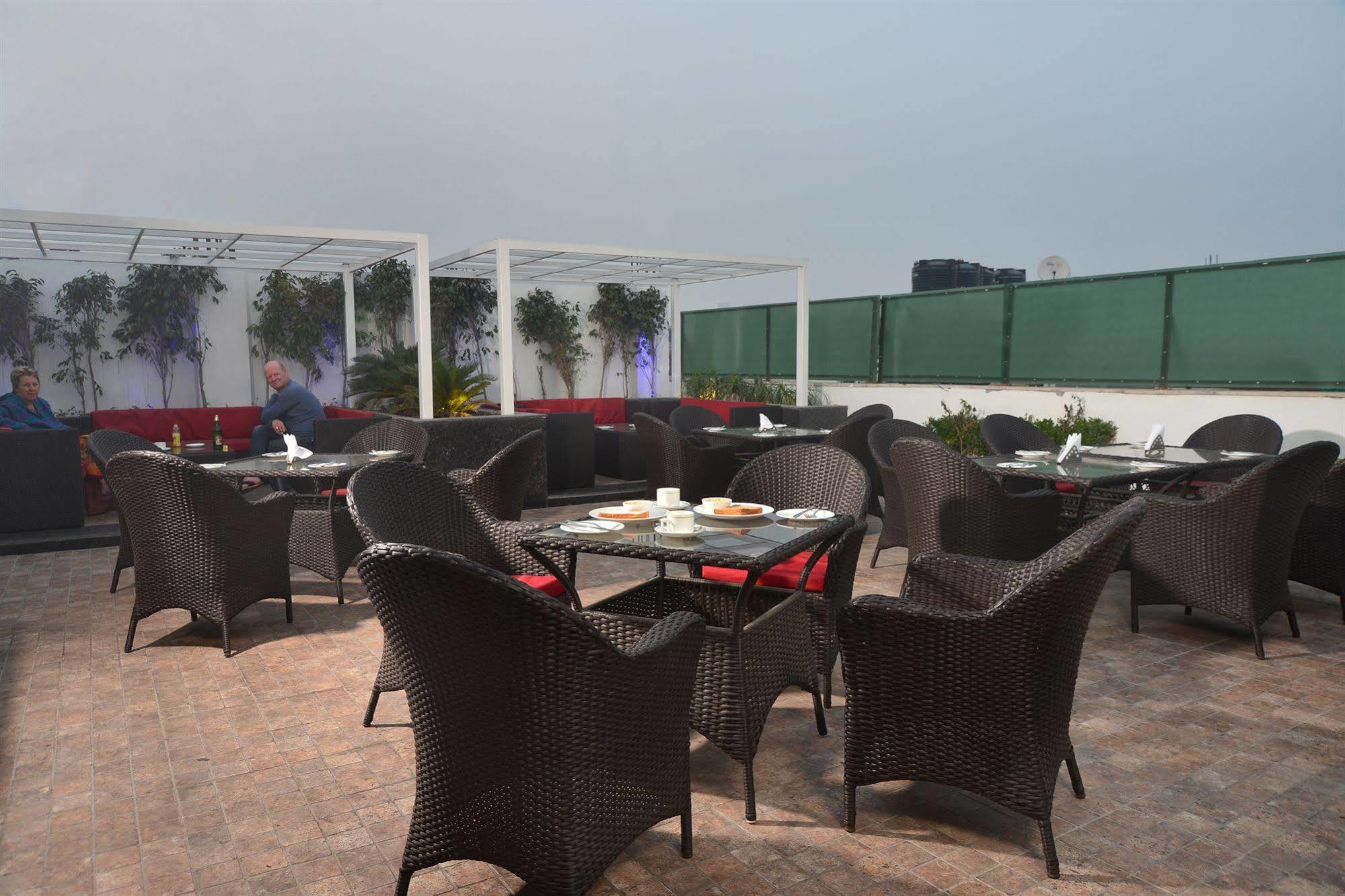 Hotel Le Roi Near New Delhi Railway Station Zewnętrze zdjęcie