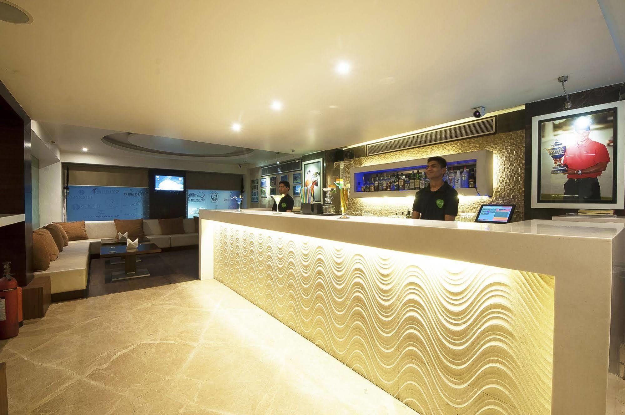Hotel Le Roi Near New Delhi Railway Station Zewnętrze zdjęcie